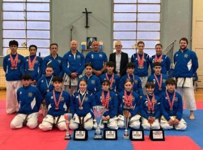 Karate, trionfo del Kyu Shin Tarulli: 40 medaglie alla Coppa Nazionale Csen a Pescara