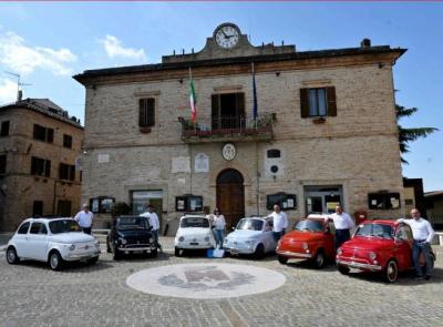A Colmurano nasce l'Heritage Cars Club: passione per le auto d’epoca e cuore maceratese