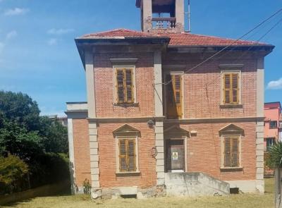 Porto Potenza, in vendita l’ex sede dell'Ipsia: all’asta la storica villa Liberty a due passi dal mare