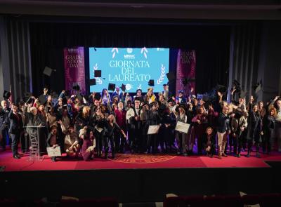 L'Università di Macerata "chiama" i suoi ex studenti: caccia ai laureati di 25 e 50 anni fa