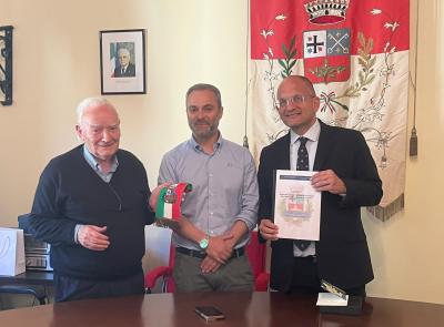 Sefro,  Castelli incontra il sindaco: “Fare squadra per ripartire”