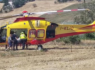 Cingoli, schianto tra auto e camion sulla Provinciale: interviene l’eliambulanza