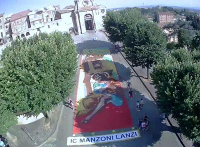 Corridonia, torna l’Infiorata del Corpus Domini: oltre 2.000 metri di tappeti floreali nel centro storico