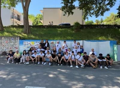 "Il muro che ascolta": inaugurato il murale contro la violenza di genere realizzato dagli studenti dell'Ipsia