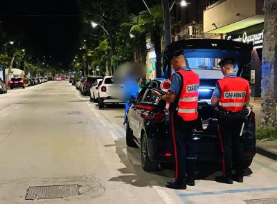 Civitanova, 18enne fermato con un coltello e hashish nello zaino: scatta la denuncia
