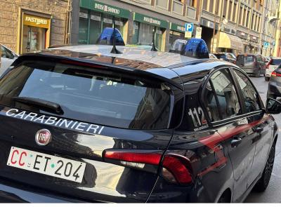 Macerata, fugge all'alt dei Carabinieri con lo scooter: bloccato dopo un inseguimento, era ubriaco