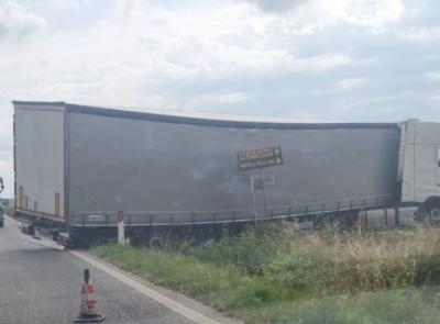 Potenza Picena, camion si intraversa sulla 'Regina': disagi al traffico