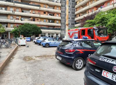 Porto Recanati, maxi controllo all’Hotel House: identificazioni e verifiche interforze