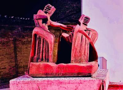 Giornata del Donatore, la fontana Avis di Tolentino si illumina di rosso