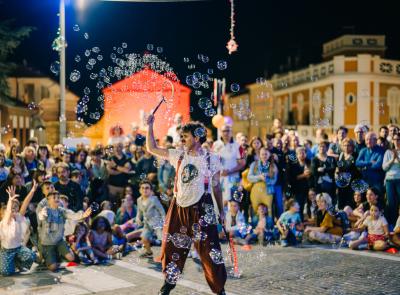 Veregra in Tour a Civitanova, spettacoli in piazza XX Settembre