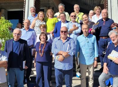 "Ci diplomammo nel 1976": dopo 50 anni la reunion degli ex studenti del Liceo Galilei tra abbracci e ricordi