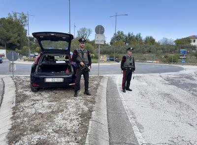 Tolentino, aggredisce la compagna incinta: 34enne allontanato da casa