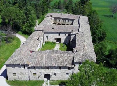 Muccia, visita straordinaria a Villa La Maddalena: focus sul recupero post-sisma