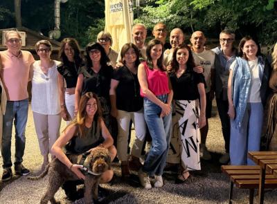 Tolentino, la 5ª A Ragioneria si ritrova 30 anni dopo il diploma: amarcord e festa con dj Albertino