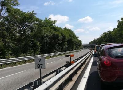 Superstrada, altro incidente in mattinata nello scambio di carreggiata: code chilometriche