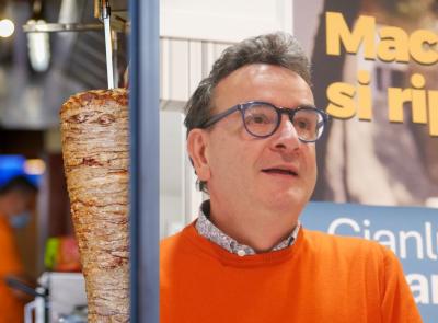 Centri storici e "bando" a kebab e sushi, Cherubini scrive ad Acquaroli: "Scelta arretrata e discriminatoria"