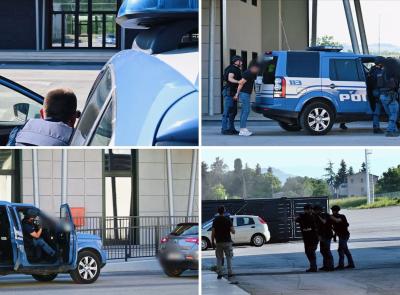 Proposte di titolo Polizia di Stato, esercitazione anti-crisi a Macerata: simulato un sequestro con ostaggi
