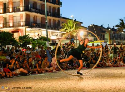 Art Festival incanta Porto Recanati: migliaia di spettatori per la seconda tappa