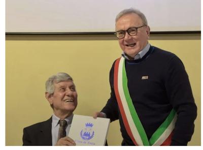 Treia, cittadinanza onoraria a Oscar Massei: omaggio alla leggenda del calcio italo-argentino
