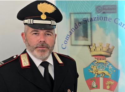 Potenza Picena, minaccia il suocero e tenta di estorcergli 1.000 euro: denunciato 20enne