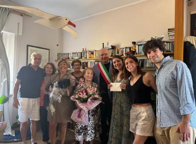 Recanati in festa per i 100 anni di Elisa Arbotto: gli auguri del sindaco Pepa
