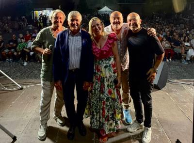 Civitanova Smile, oltre 700 persone a Santa Maria Apparente per lo show di Lando e Dino