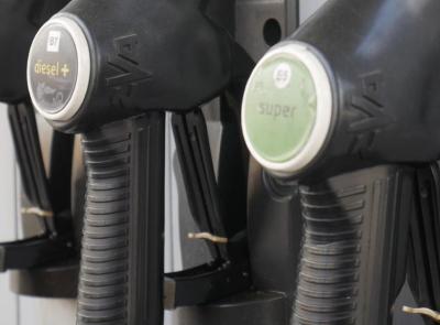 Carburanti, tornano le accise e (quindi) i rincari: nelle Marche i prezzi più "economici" d'Italia