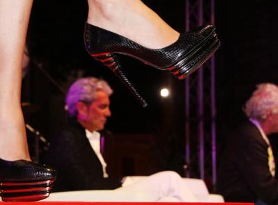 Popsophia celebra Cesare Paciotti: la filosofia della scarpa in scena a Civitanova Alta
