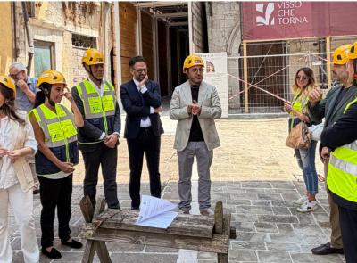 Visso, al via la ricostruzione del cuore del borgo: consegnato il cantiere di Palazzo dei Priori