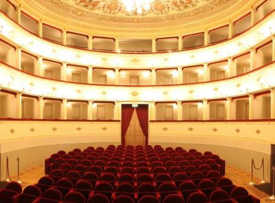 Da Mozart a Brahms: al teatro Annibal Caro di Civitanova Alta torna il festival "Concerti nel Chiostro"
