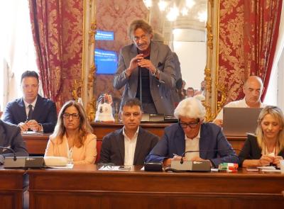 Macerata - Un bilancio da quasi crisi, ma il sindaco resta muto