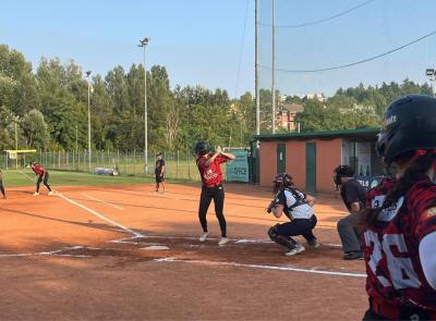 Softball Serie A1-Ares Safety Macerata strappa un pareggio che vale tanto a Pianoro