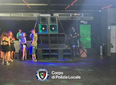Festa abusiva a Piediripa, intervengono Polizia Locale e Carabinieri