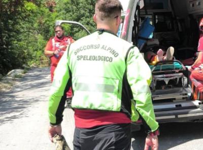 Pioraco, infortunio lungo il sentiero dei Vurgacci: soccorsa donna di 68 anni