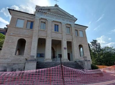 San Severino, l'urna di San Pacifico lascia il Santuario: sarà trasferita a San Domenico