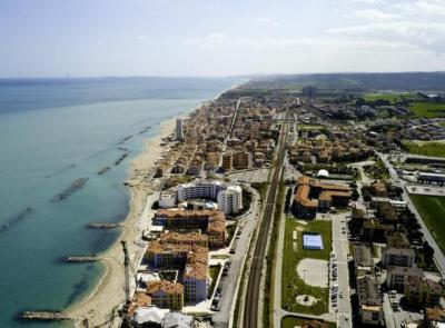 Porto Recanati, escherichia coli oltre i limiti: stop alla balneazione a nord della foce del Potenza