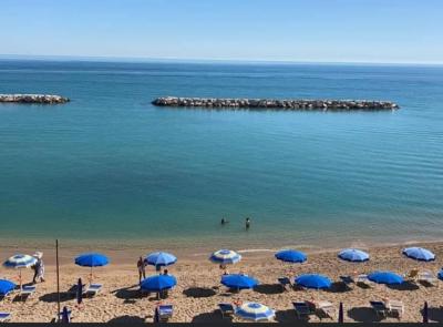 Porto Recanati, via libera alla balneazione: revocato il divieto a nord della foce del Potenza
