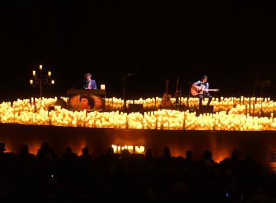 Porto Recanati, i successi di Lucio Battisti a lume di candela: concerto all'Arena Gigli