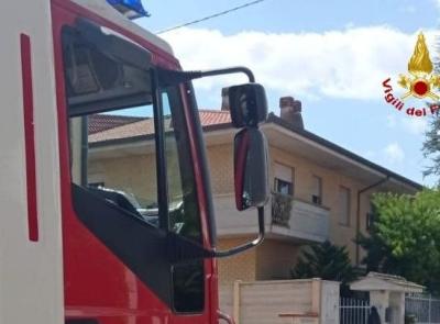Civitanova, principio d'incendio in un'abitazione: intervengono i Vigili del fuoco