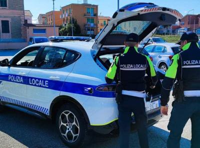 "La tua auto è stata rimossa, paga 150 euro": sventata truffa del falso carroattrezzi