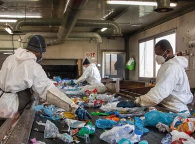 "I magazzini sono pieni di plastica": Cosmari lancia l'allarme