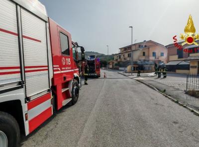 Montelupone, incendio ai contatori elettrici di un condominio: intervento dei vigili del fuoco