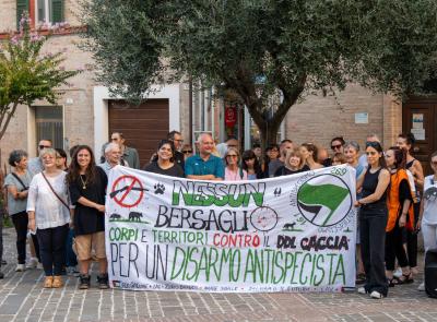 'No al nuovo Ddl', il fronte animalista scende in piazza a Macerata: “La caccia è una forma di oppressione”