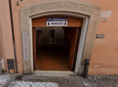 Macerata, ascensore in panne durante San Giuliano: quattro persone intrappolate, intervengono i vigili del fuoco