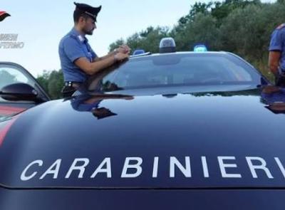 Rapina una barista con un coltello e fugge con il fondo cassa: arrestato 64enne