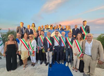 Bandiere Blu 2026, festa a Campofilone: le Marche confermano 20 località premiate