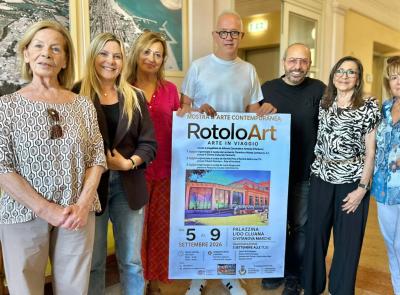 Civitanova, 120 opere su rotoli di carta: alla Palazzina Cluana arriva "RotolArt - Arte in Viaggio"
