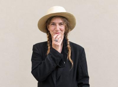 Patti Smith torna a San Severino: la sacerdotessa del rock al Teatro Feronia
