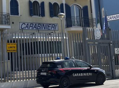 Porto Recanati, ruba una borsa in hotel e fugge: denunciato 41enne