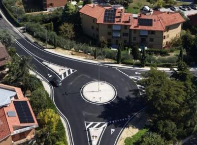 Recanati, completata in meno di tre settimane la rotatoria di via Nazario Sauro